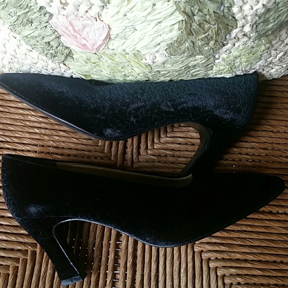 Nina crushed velvet heels, size 7.5 - Picture 6 of 8